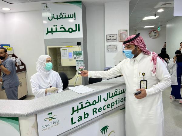 تكريم ممرضي «حفر الباطن المركزي» في اليوم العالمي