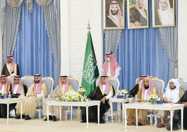 محافظ الأحساء يستقبل الأهالي بمناسبة تعيينه