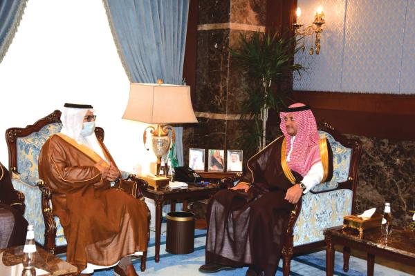 متابعة مشروعات جامعة الملك فيصل