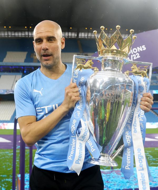 جوارديولا يتوج بلقبه التاسع مانشستر سيتي
