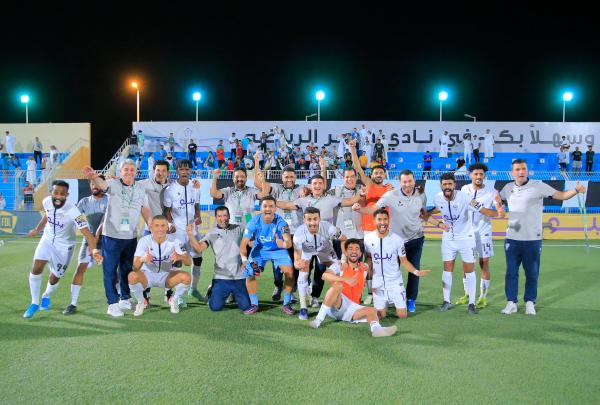 العريفي: باق خطوة!