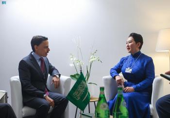 وزير الخارجية يلتقي نظيرته المنغولية لبحث المسائل ذات الاهتمام المتبادل