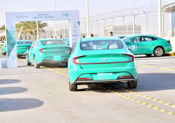 التطبيق بعد 48 يوما.. والزي الموحد لسائقي الأجرة يدعم السياحة