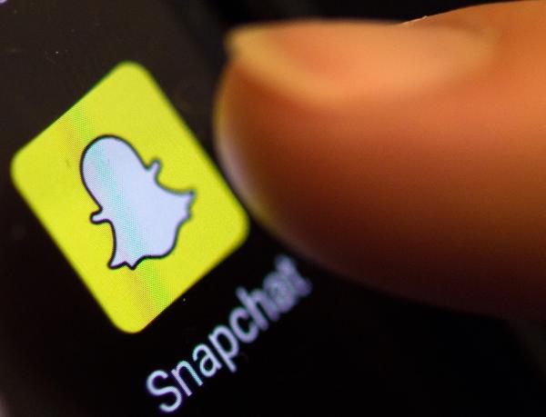 «سناب شات» يطلق خاصية «قصص مشتركة» لمستخدمي التطبيق
