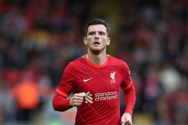 روبرتسون لاعب ليفربول ينتقد منظمي نهائي دوري الأبطال