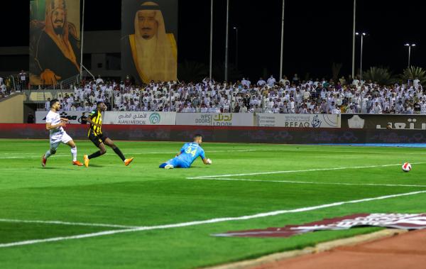 الاتحاد يفقد الصدارة في حائل