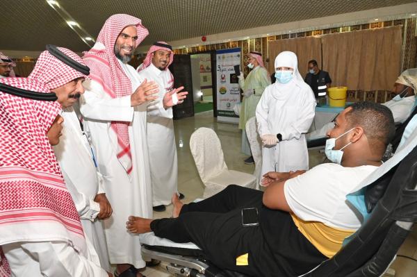 165 متبرعا بالدم في «جمعية تيسير الزواج»
