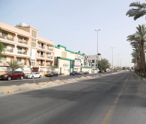تأهيل الجزيرة الوسطى وتشجير شارع «القدس» بالخبر