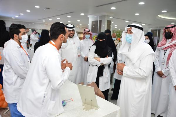 11 ركنا توعويا بـ«التصلب المتعدد» في «الملك فهد الجامعي»
