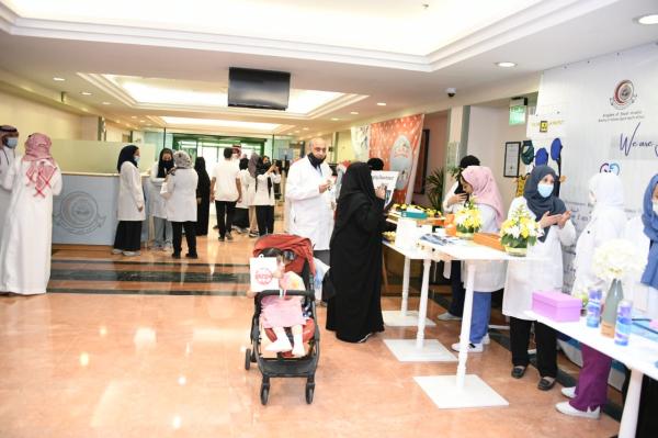 مراجعة استبيانات «تجربة المريض» شهريا