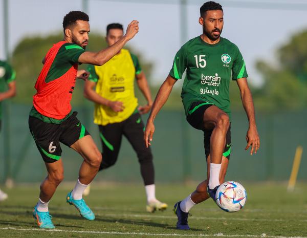 الاخضر يستأنف تدريباته لودية فنزويلا
