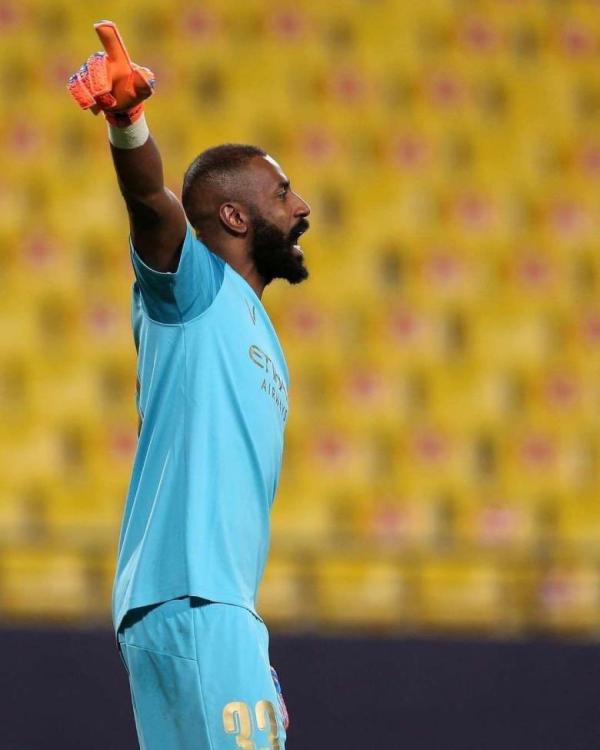 الوحدة يطلب ثلاثي النصر بنظام الإعارة