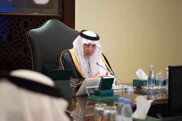 أمير مكة يؤكد توفير سبل الراحة لضيوف الرحمن