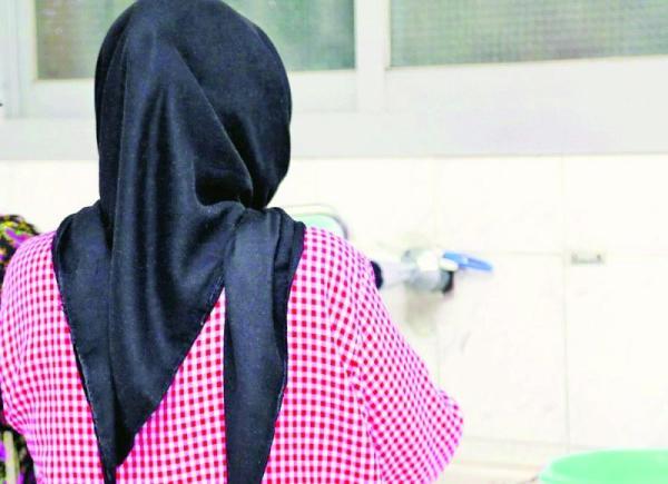 إصدار عقوبات لمن يُمكّن عامل منزلي من العمل في المنشآت
