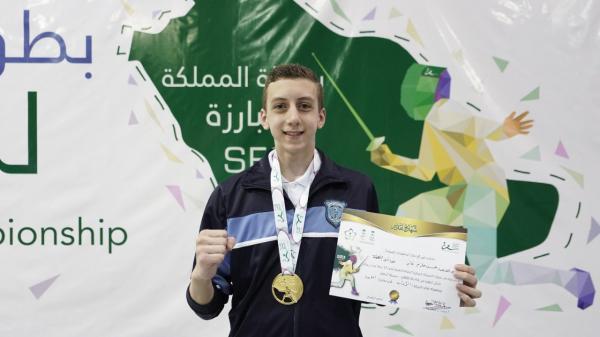 عابد النهضة يحصد ذهب المبارزة