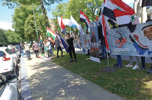 الاحتجاجات ضد النظام الإيراني تتسع.. والعملة تنهار