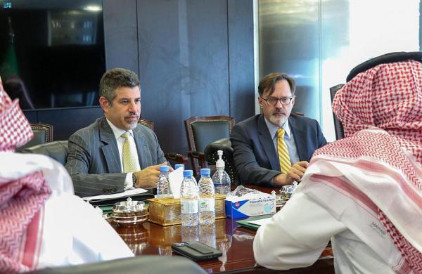 السفيرُ آلُ جابرٍ يلتقي بالسفير الأمريكي لدى اليمن