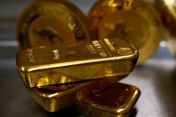 الذهب يستقر مع ضغوط قرار رفع الفائدة