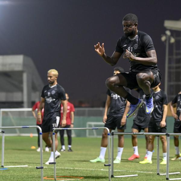 اليوم.. الشباب يواجه الهلال وديا