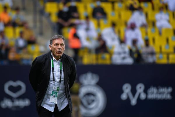 الغيابات تجبر النصر على التغيير