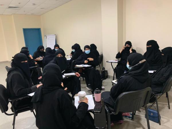 تأهيل 27 كادرا لمكافحة العدوى بالقطيف