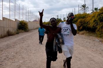 مقتل 18 مهاجرا إثر اختراق الحدود الإسبانية مع المغرب