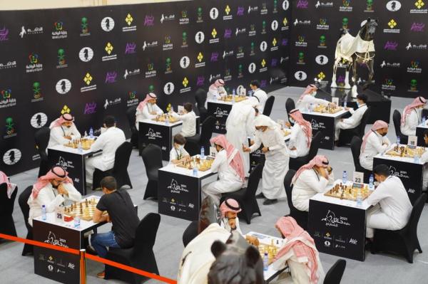 100 لاعب ولاعبة في بطولة حائل للشطرنج