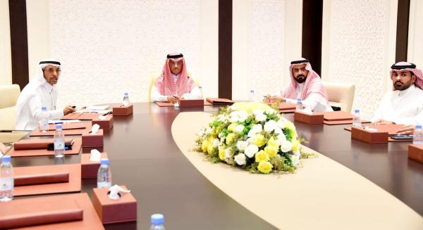 محافظ الأحساء يطلع على الخدمات المقدمة للأيتام