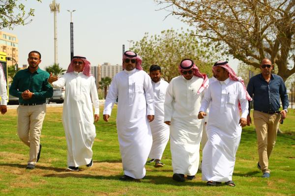 بالصور .. إنهاء تطوير المرحلة الأولى لكورنيش الخبر الجنوبي