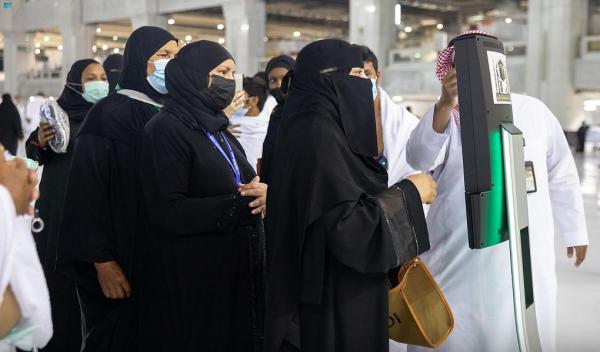«روبوت توجيهي» بـ 11 لغةً للرد على الحجاج بالمسجد الحرام