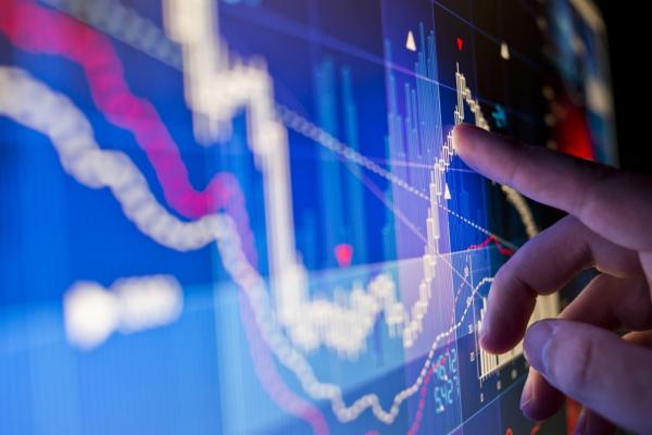 الأسهم البريطانية تغلق على ارتفاع