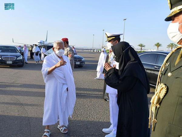 نائب الرئيس الإندونيسي يُغادر المدينة المنورة