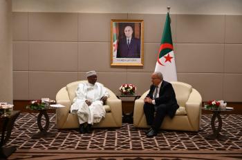 أمين «التعاون الاسلامي» يلتقي وزير الشؤون الخارجية والجالية الوطنية الجزائري