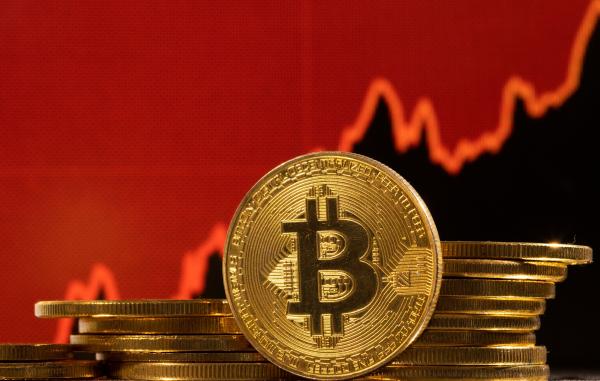 بتكوين تسجل أكبر ارتفاع أسبوعي منذ أكتوبر
