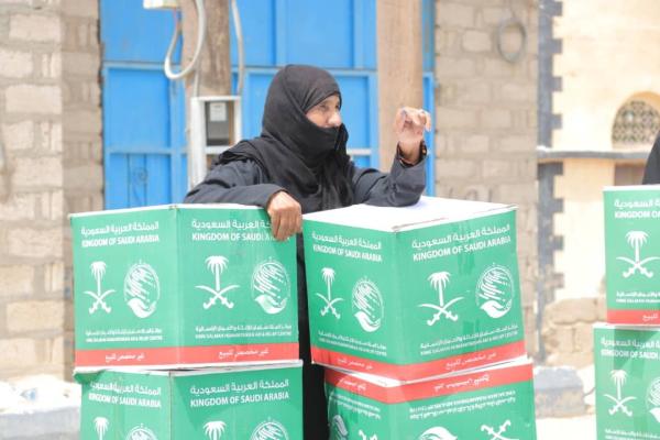 64 طن سلال غذائية للمحتاجين في مأرب