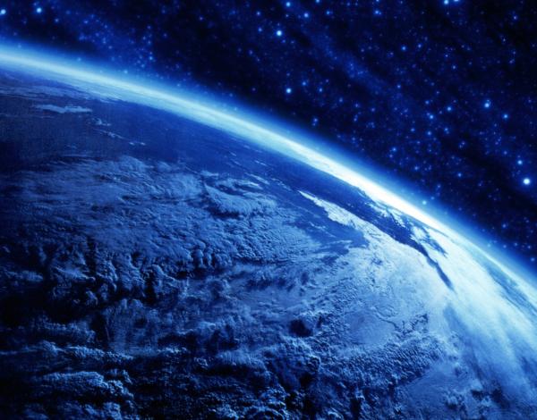 ثقب أوزون جديد .. وتحذير من «خطر داهم»