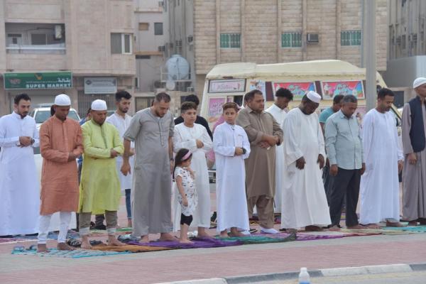 فرحة العيد ترسم البهجة على وجوه الأطفال بالشرقية