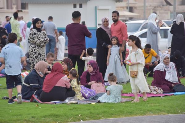 فرحة العيد ترسم البهجة على وجوه الأطفال بالشرقية