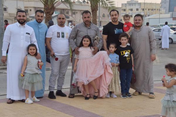 فرحة العيد ترسم البهجة على وجوه الأطفال بالشرقية