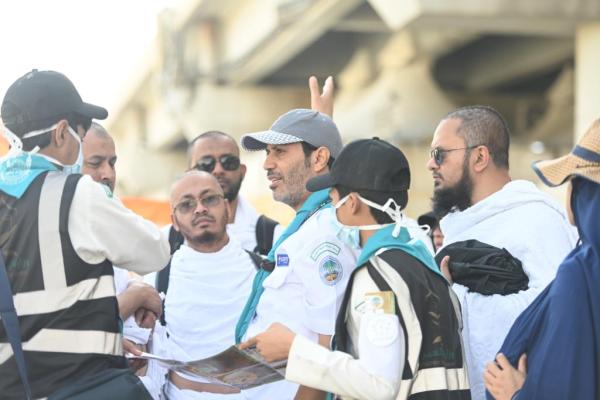 الكشافة يرشدون 3390 حاجاً يوم العيد