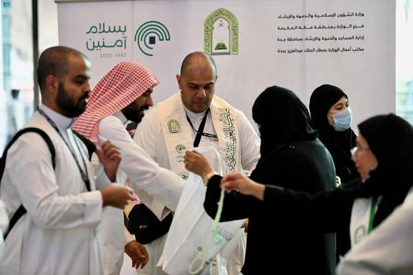 مكة.. «الشؤون الإسلامية» تودّع الحجاج بهدايا متنوعة