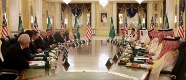 ولي العهد يعقد اجتماعا موسعًا مع الرئيس الأمريكي