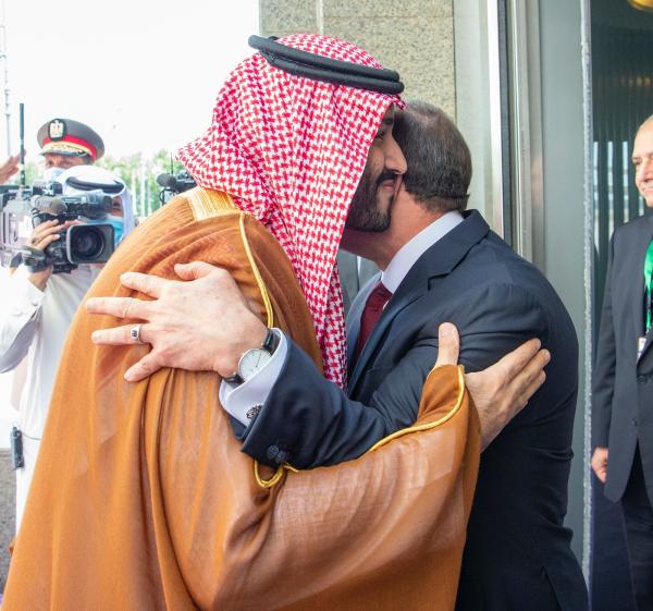 عاجل: ولي العهد يستقبل الرئيس المصري