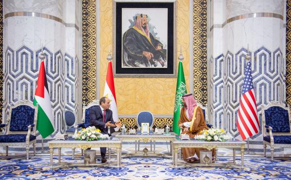 عاجل: ولي العهد يستقبل الرئيس المصري
