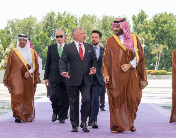 عاجل: ولي العهد يستقبل ملك الأردن في جدة