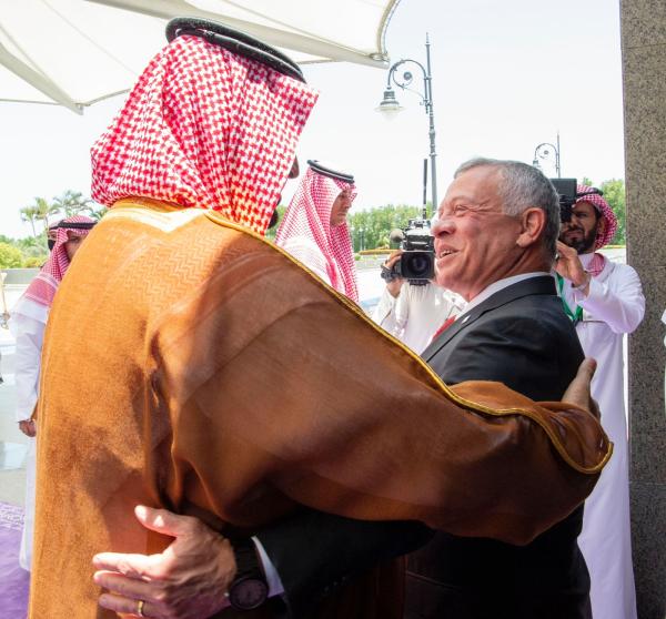 عاجل: ولي العهد يستقبل ملك الأردن في جدة