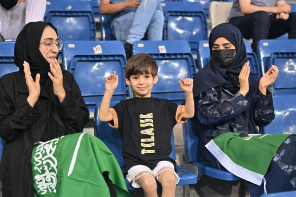 «قبضة الأخضر».. تسقط إيران بالآسيوية