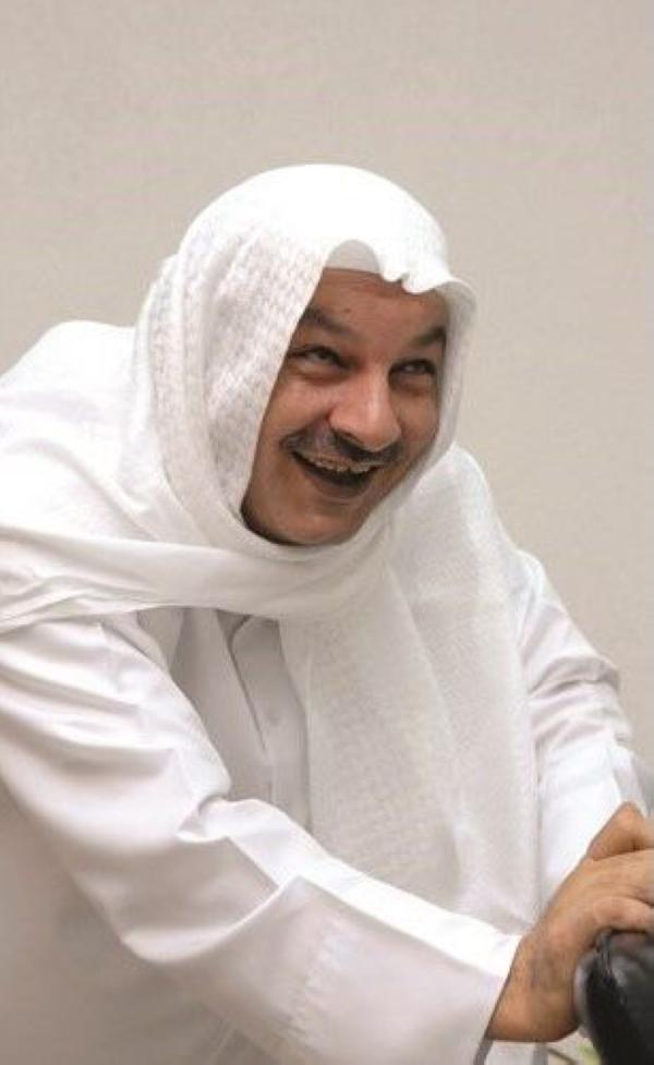 نجوم الكوميديا الخليجية يتألقون في مسرحية «الدنيا مقلوبة»