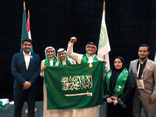 نصفها للشرقية.. 6 جوائز عالمية لطلاب المملكة في أولمبياد «الكيمياء» و«الأحياء»
