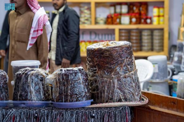 «حلوة الجوف»..رمز الضيافة ودليل كرم الأهالي